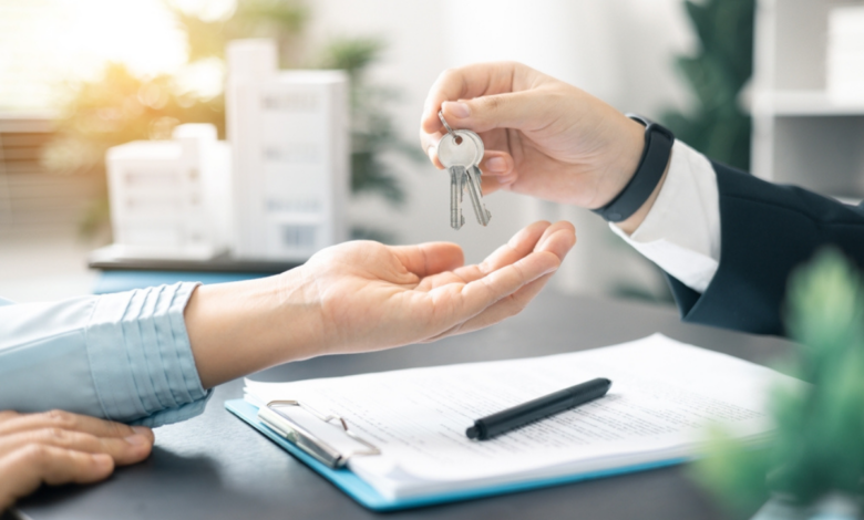 vanzator si cumparator la semnarea antecontractului de vanzare-cumparare