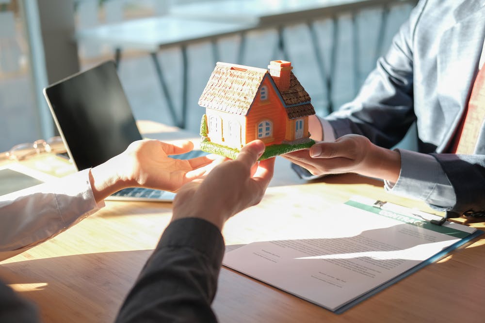 Cum poti vinde un imobil ipotecat 
